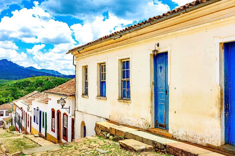 Typical landscape of the historic city of Tiradentes in Minas Gerais, with its colonial houses and cobblestone streets, Tiradentes, Minas Gerias, Brasil