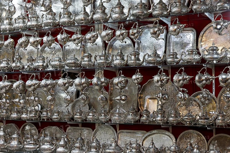 Silver tea services, range of goods in the souk, Marrakech, historic old town, Medina, UNESCO World Heritage Site, Morocco