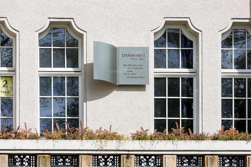 Memorial plaque at Stefan Heym House in Hoffmannstraße, Art Nouveau villas and Wilhelminian era buildings on Kaßberg, Chemnitz, Saxony, Germany