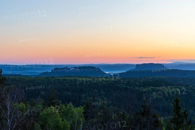 Bernhardstein viewpoint in the morning with a view of Königstein Fortress and Lilienstein, Saxon Switzerland, Saxony, Germany
