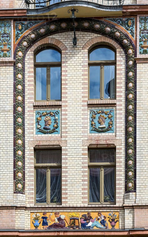 Majolica houses by architect Reinhold Siebert, richly decorated town houses in early Art Nouveau, residential complex, Art Nouveau villas and Wilhelminian era buildings on the Kaßberg, Chemnitz, Saxony, Germany