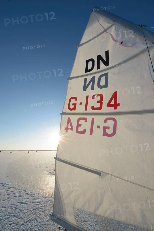 Close-up of a sail on frozen lake in sunlight Ice sailor on frozen Dümmer, Dümmer See, east shore north of Lembruch, Lembruch, Diepholz district, Lower Saxony, Germany