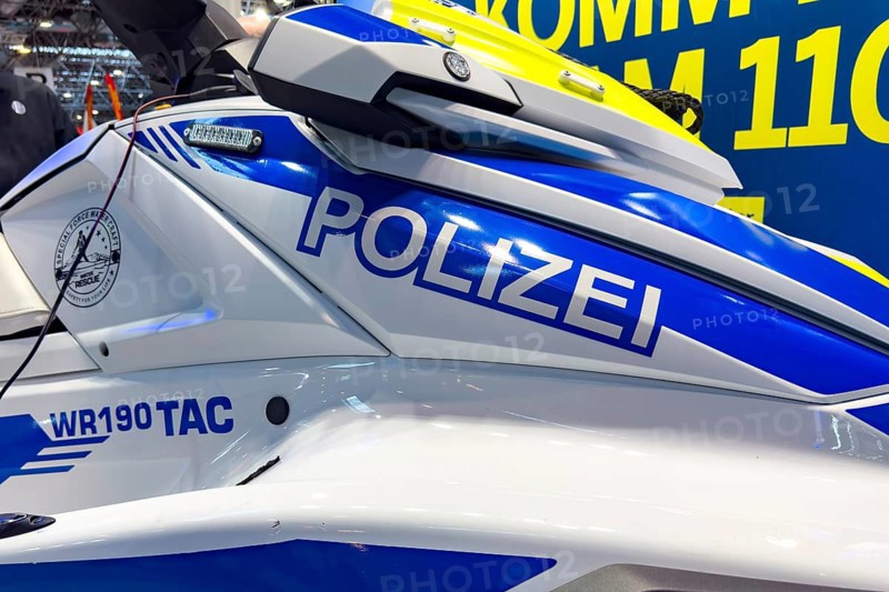 Press photo Police lettering on Jetski WR190 TAC by Wasserschutzpolizei, Germany