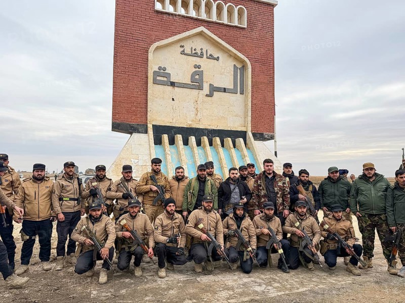 In Raqqa, Syria on January 17, 2026, the Syrian Army secures dozens of towns and villages in the northeast countryside. This deployment comes after the withdrawal of Kurdish fighters from the Syrian Democratic Forces (SDF) under a agreement aimed at avoiding direct military confrontation, Raqqa, Raqqa, Syria