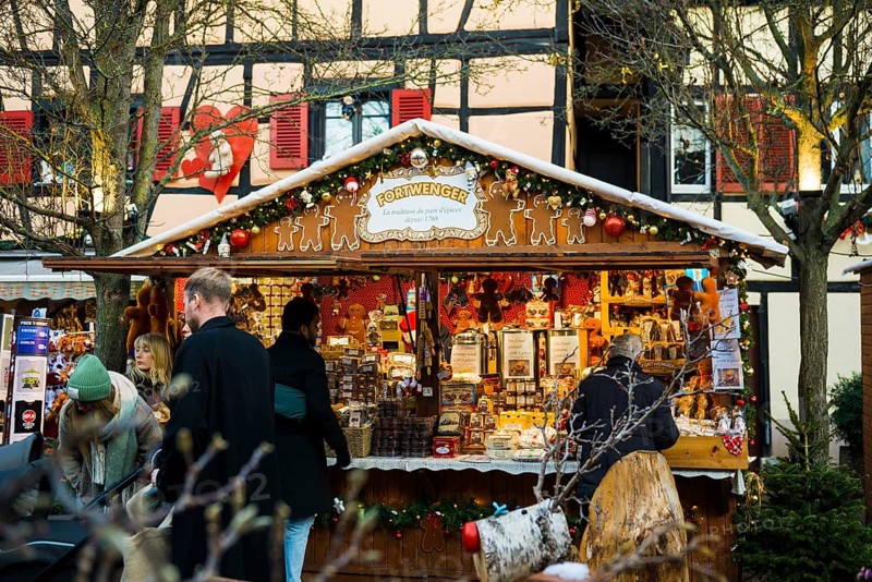 Christmas market, Eguisheim, Haut-Rhin, Grand Est Region, Alsace, France