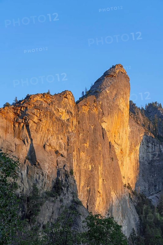 Leaning Tower with Alpenglow in Yosemite Valley, Yosemite National Park in the Sierra Nevada mountain range in California, USA, North America