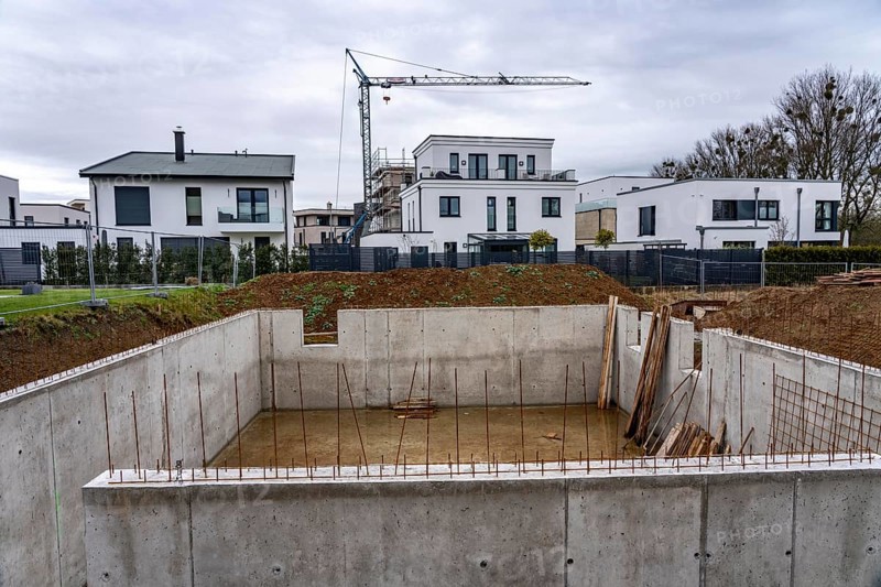 New development area Am alten Angerbach in Duisburg-Huckingen, on approx. 17 hectares, 300 new residential units, apartments and houses were built in 5 years, as well as a daycare center, construction site of the latest construction projects