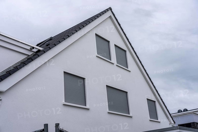 New development area Am alten Angerbach in Duisburg-Huckingen, on approx. 17 hectares, 300 new residential units, apartments and houses were built in 5 years, as well as a daycare center, residential street, construction work is still ongoing in the area