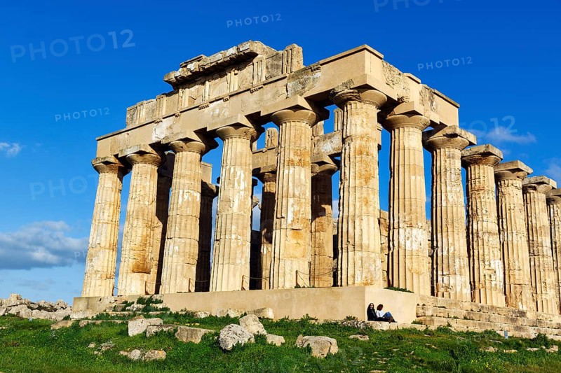 Temple E, Temple of Hera in the ancient Greek city of Selinunte, acropolis, Doric style, archaeological site, restoration, tourists, Selinunte, Castelvetrano, Trapani, Sicily, Italy