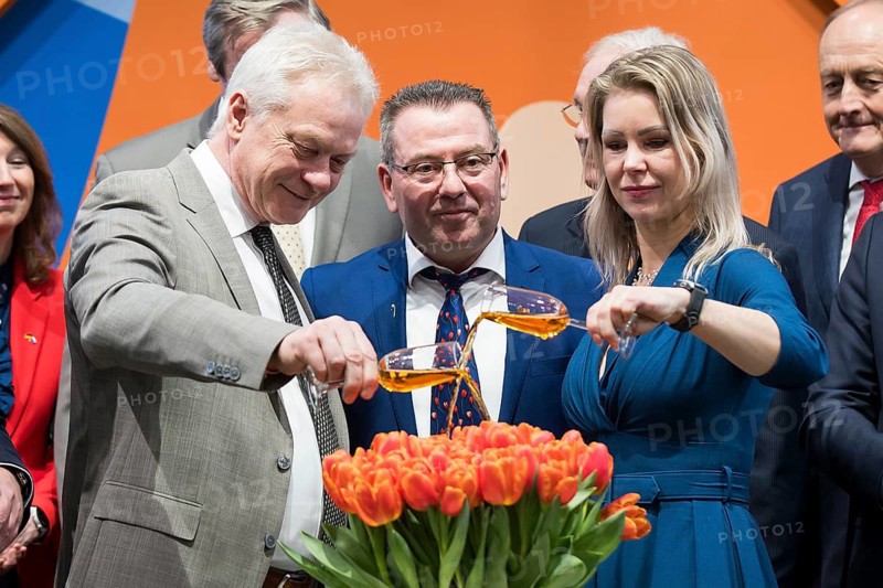 Alios Rainer (Federal Minister of Agriculture, Food and Home Affairs) and Femke Marije Wiersma (Minister of Agriculture, Food Security, Fisheries and Nature) christen the Tulip Berlin Jubilee with their drinks in the hall of the Netherlands during the opening tour of the Green Week at the exhibition grounds in Berlin on 16 January 2026. The trade fair for the agricultural and food industry will take place from 16-25 January 2026