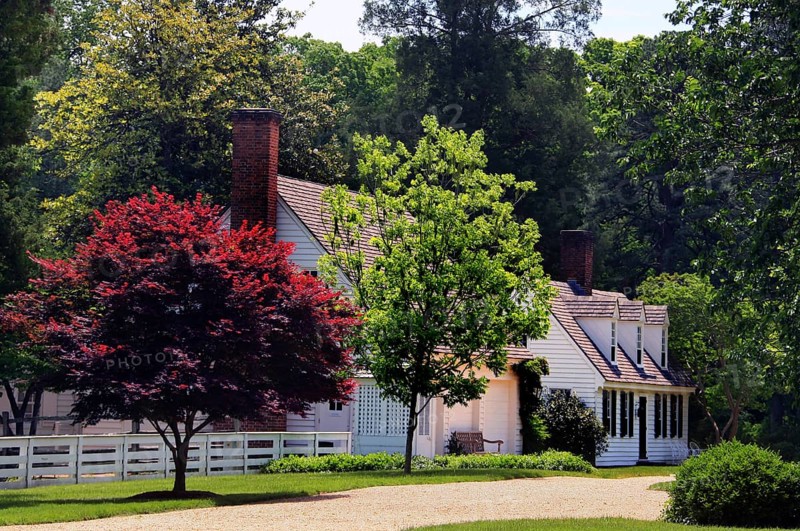Bassett Hall with a well-kept garden in Colonial Williamsburg, Williamsburg, Virginia, USA