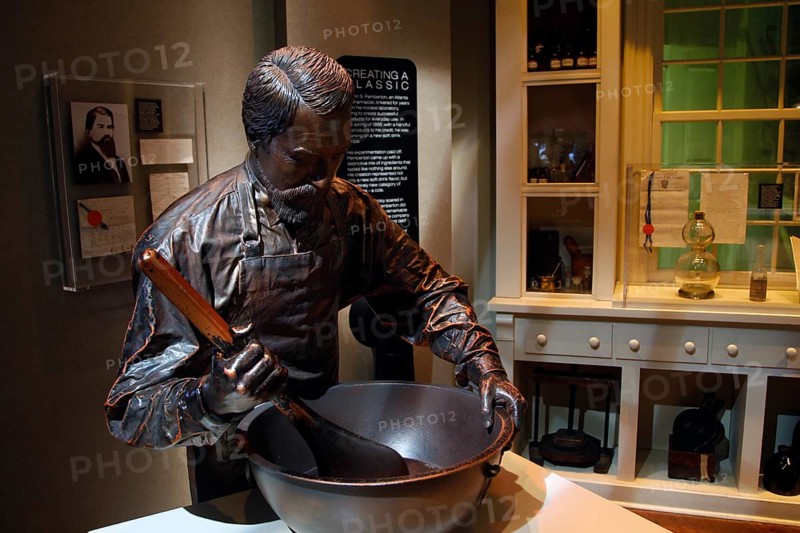 Figure of John Pemberton working on a large mixing bowl in the museum, Atlanta, Georgia, USA