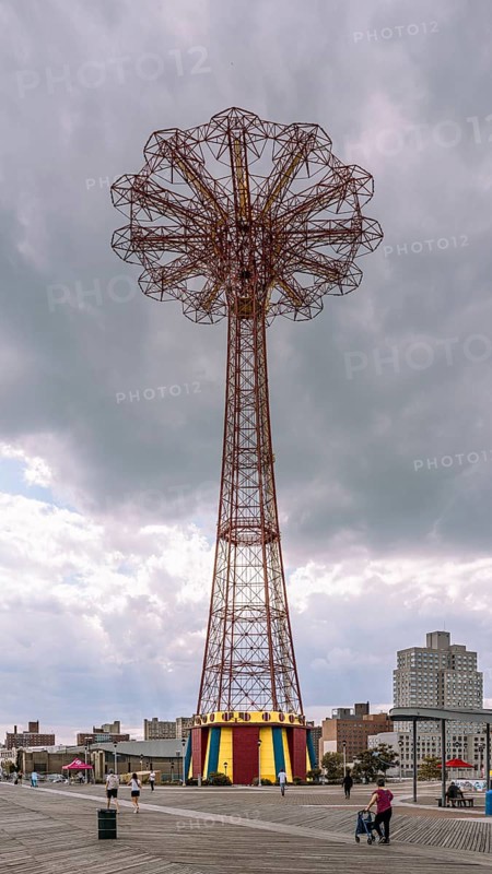 Former Parachute Jump Ride, Luna Park in Coney Island, 1000 Surf Ave, Brooklyn, New York, USA
