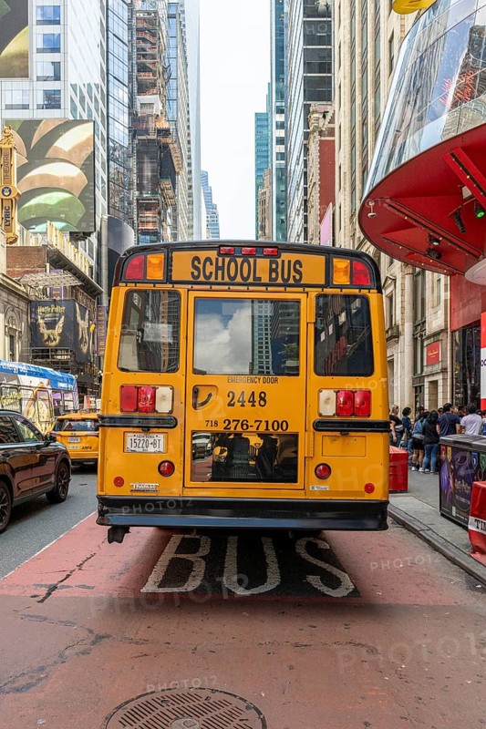 School bus, 234 W 42nd St, New York, USA