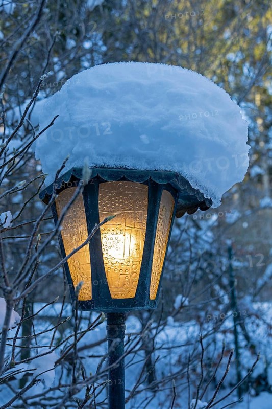 Snowy garden lamp, winter, snow, Sieversen, Samtgemeinde Rosengarten, Lower Saxony, Germany