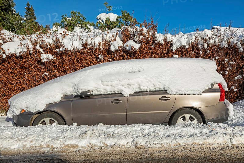 Snowy car, winter, snow, Sieversen, Samtgemeinde Rosengarten, Lower Saxony, Germany