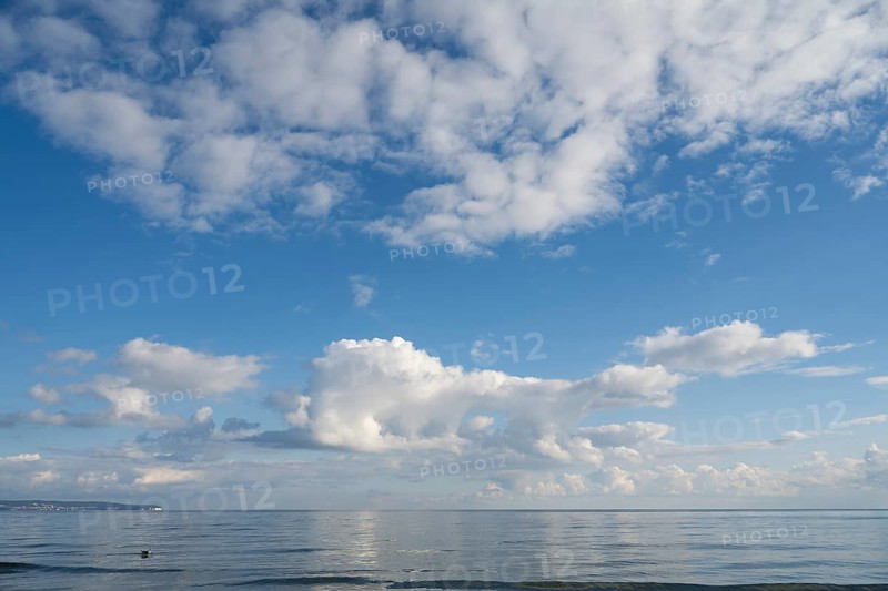 View across the Baltic Sea towards the chalk coast, sky with white clouds, Binz, seaside resort, Rügen island, Mecklenburg-Western Pomerania, Germany