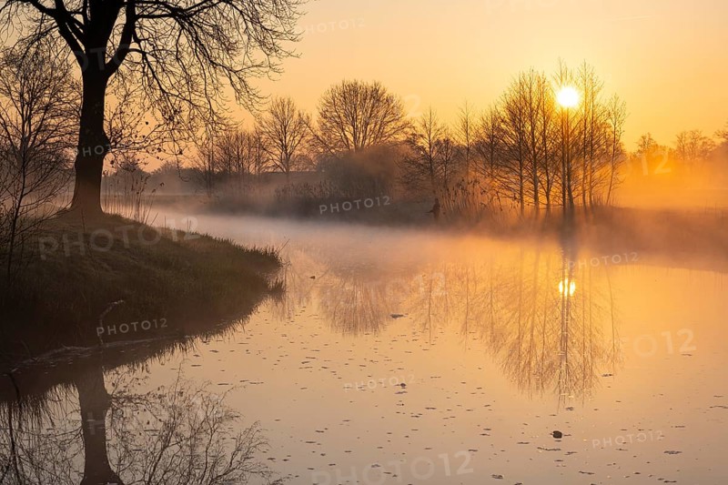 Sunrise on the Hunte near Diepholz, Diepholz, Lower Saxony, Germany