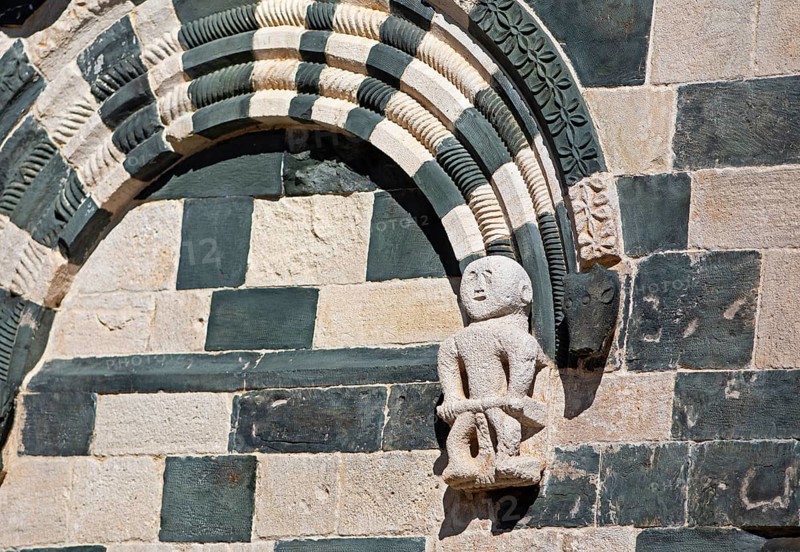 Portal details of the Romanesque Pisan church of San Michele de Murato, Bevinco Valley, Haute-Corse Department, Corsica, Mediterranean Sea, France