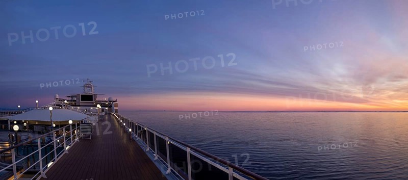 Cruise ship departing from Miami to Caribbean cruise vacations