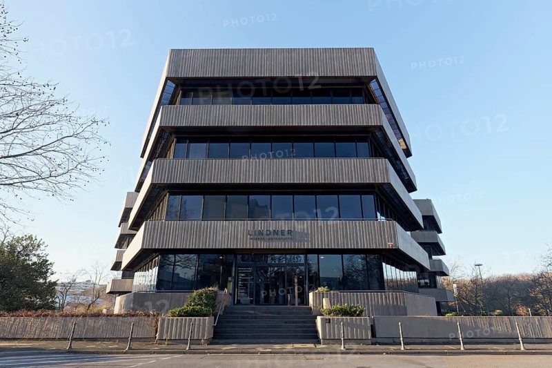 Rank-Xerox House, Brutalist office building, exposed concrete façade, Hentrich, Petschnigg und Partner architecture firm, Düsseldorf, North Rhine-Westphalia, Germany