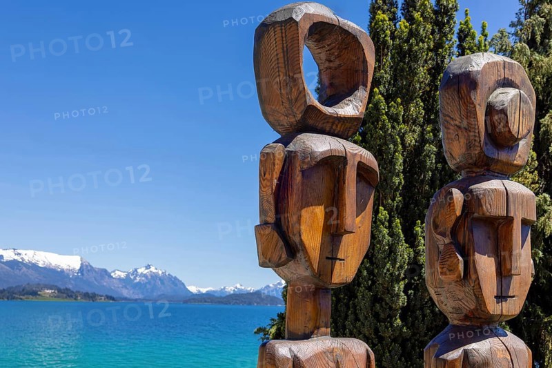 Argentina, Patagonia, Bariloche lake shore of Nahuel Huapi lake close to historic city center