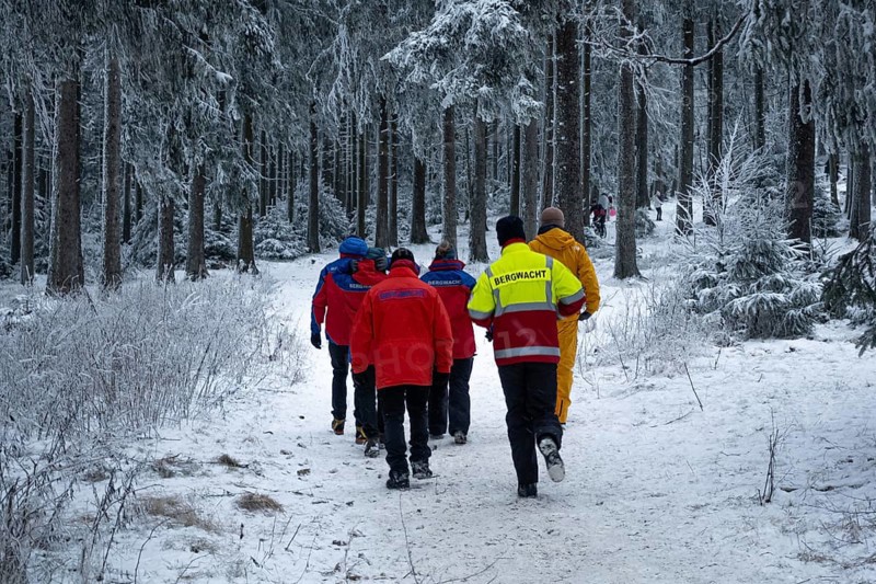 As accidents often occur during the activities of the many visitors to the Großer Feldberg in the Taunus (Hesse), the mountain rescue service is often on duty, Großer Feldberg in the Taunus, Schmitten, Hesse, Germany