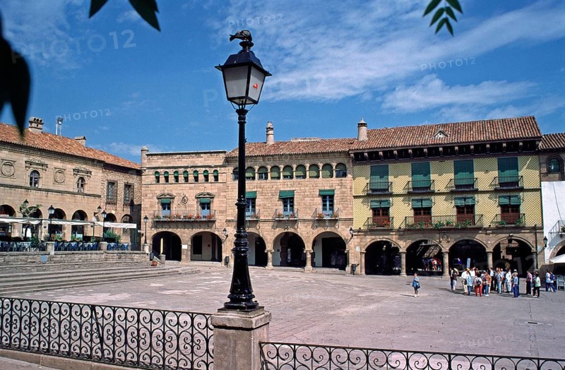 Square, street lamp, dove, Poble Espanyol, Barcelona, Spain, June 1999, vintage, retro, old, historic