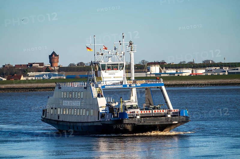 Weser ferry, ferry vessel Bremerhaven in the mouth of the Weser, connects Bremerhaven with Nordenham in Lower Saxony, ferry port in the district of Blexen, Germany