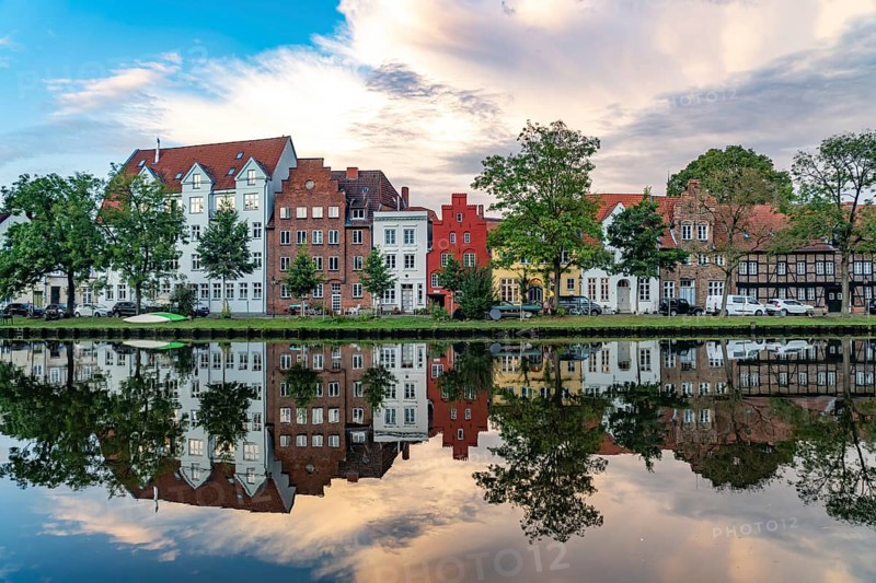 Lübeck's old town and the river Trave at dusk, Lübeck, Schleswig-Holstein, Germany