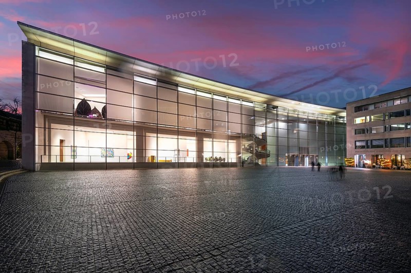 Neues Museum, State Museum of Art and Design in the evening, Luitpoldstr. 5, Nuremberg, Middle Franconia, Bavaria, Germany