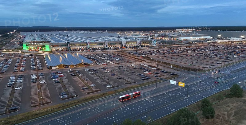 Tesla Gigafactory at the blue hour, Grünheide, 19.12.2025, Grünheide, Brandenburg, Germany