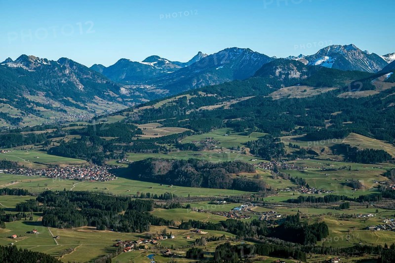 View from the Bolsterlanger Horn of villages in the Illertal and mountains of the Allgäu Alps, Bolsterlang, Oberstdorf, Oberallgäu, Allgäu, Bavaria, Germany