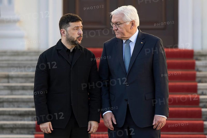 Volodymyr Selensky (President of Ukraine) and Frank-Walter Steinmeier (President of the Federal Republic of Germany) on arrival at Bellevue Palace, 15 December 2025