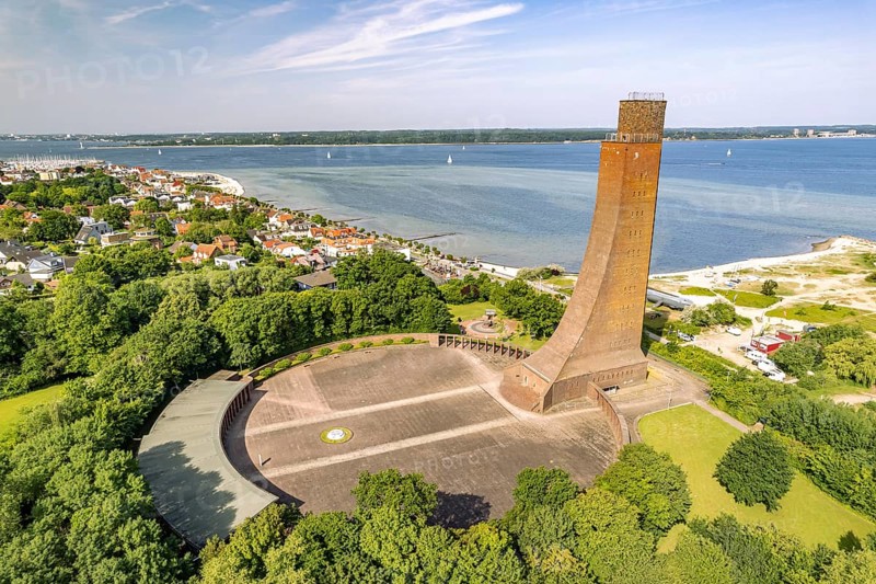 Laboe with the naval memorial, beach and dune landscape on the Kiel Fjord seen from above, Laboe, Schleswig-Holstein, Germany