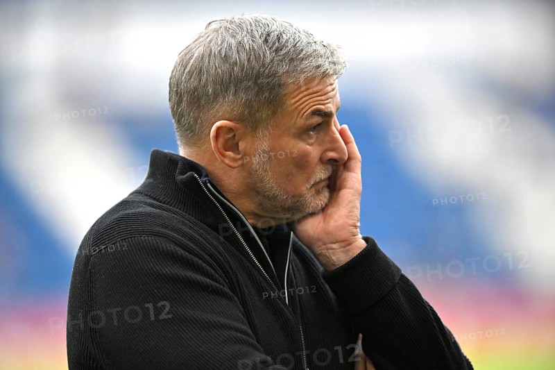 Board of Sports Stefan Kuntz Hamburger SV HSV Portrait thoughtful gesture gesture PreZero Arena, Sinsheim, Baden-Württemberg, Germany