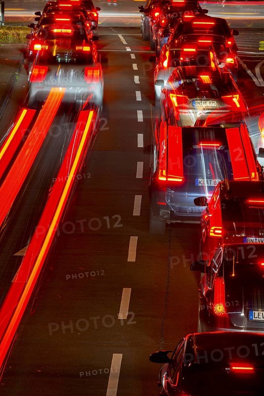 Rote Rückleuchten, Rush Hour, Rheinuferstraße, Cologne, Rhineland, North Rhine-Westphalia, Germany