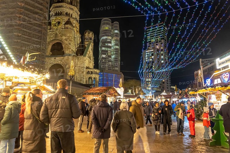Christmas market on Breitscheidplatz, at the Memorial Church, Christmas decoration, light decoration, in Berlin, Germany