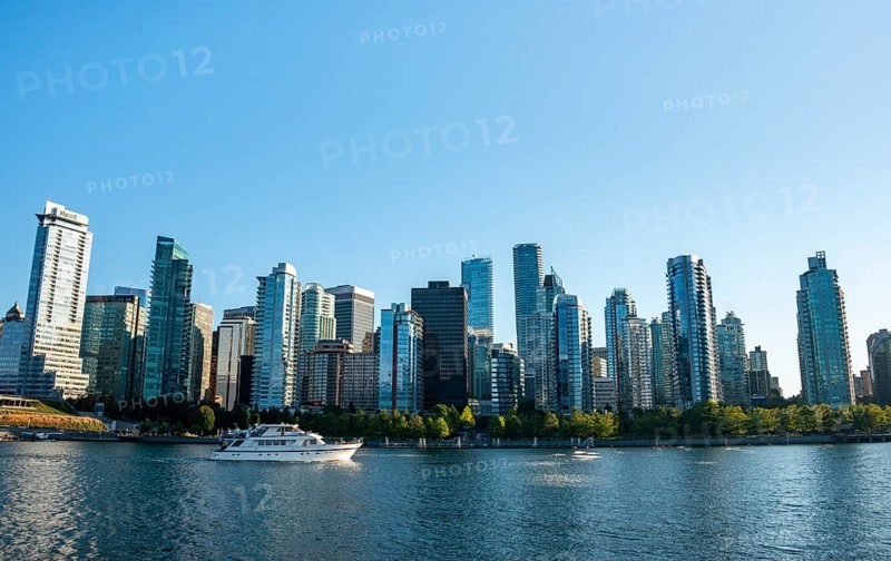 Skyline, skyscrapers on the promenade, Coal Harbour, Vancouver, British Columbia, Canada