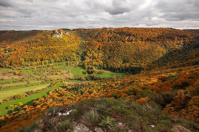 Indian summer on the Swabian Jura in the Nenninger Valley with the ruins of Reussenstein Castle