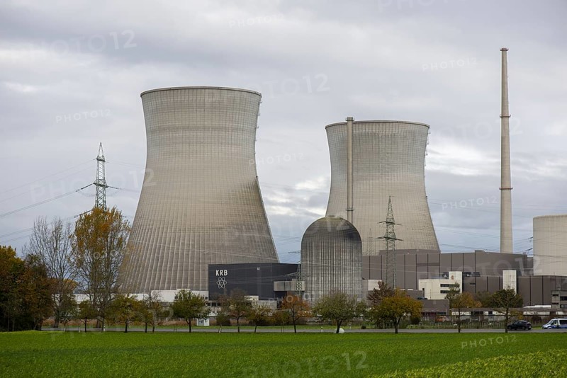 Demolition of the 160m high cooling towers of the disused Gundremmingen nuclear power plant (AKW KRB), Gundremmingen, Bavaria, Germany