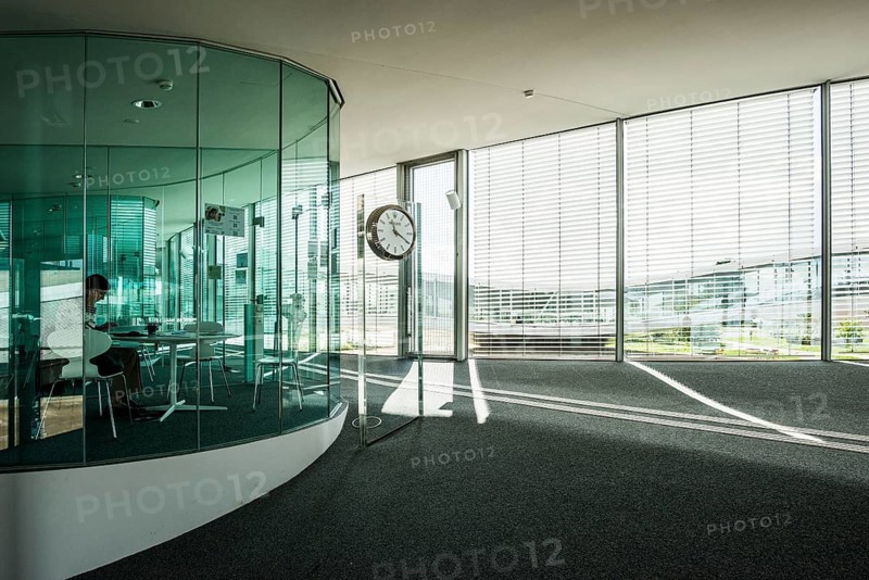 Interior view, Rolex Learning Centre, École polytechnique fédérale de Lausanne, EPFL, Lausanne, Switzerland