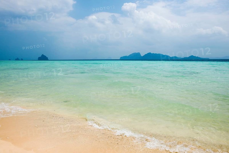 White sandy beach, Sunrise Beach, Koh Kradan, Hat Chao Mai National Park, Trang Province, Southern Thailand, Andaman Sea, Thailand
