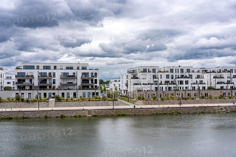 New Graf Bismarck urban quarter on the Rhine-Herne Canal, residential and commercial development on the site of the former Graf Bismarck colliery power station, marina, on the canal, in Gelsenkirchen, North Rhine-Westphalia, Germany