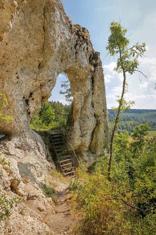 Teufelstorffelsen, Jura rock, gate-like breakthrough, stairs, natural monument between Gammertingen and Hettingen, Zollernalbkreis, Swabian Alb, Baden-Württemberg, Germany