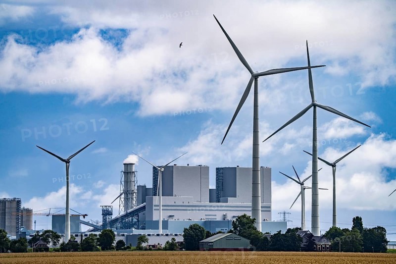 RWE coal-fired power plant Eemshavencentrale, in the seaport of Eemshaven, operator RWE Power, wind farm, Netherlands