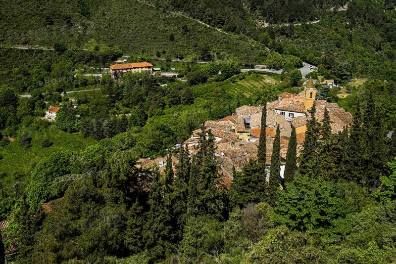 Picturesque mountain village overlooking the sea, Sainte-Agnès, near Menton, Cote d'Azur, Alpes-Maritimes, Provence-Alpes-Cote-d'Azur, South of France, France