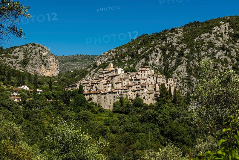 Picturesque medieval mountain village, Peillon, near Monaco, Cote d'Azur, Alpes-Maritimes, Provence-Alpes-Cote-d'Azur, South of France, France
