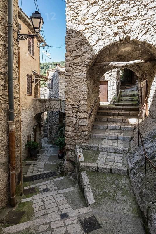 Picturesque medieval mountain village, Peillon, near Monaco, Cote d'Azur, Alpes-Maritimes, Provence-Alpes-Cote-d'Azur, South of France, France