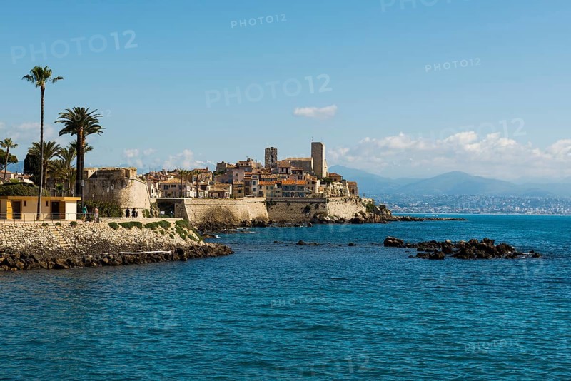 Picturesque town by the sea, Antibes, Provence Alpes Côte d'Azur, South of France, France